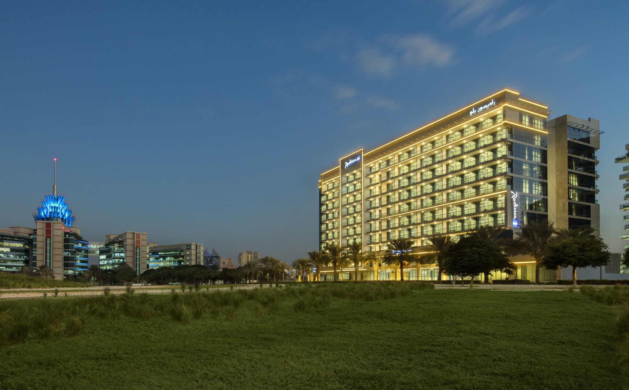 Radisson Blu Hotel Apartment Dubai Silicon Oasis ภายนอก รูปภาพ