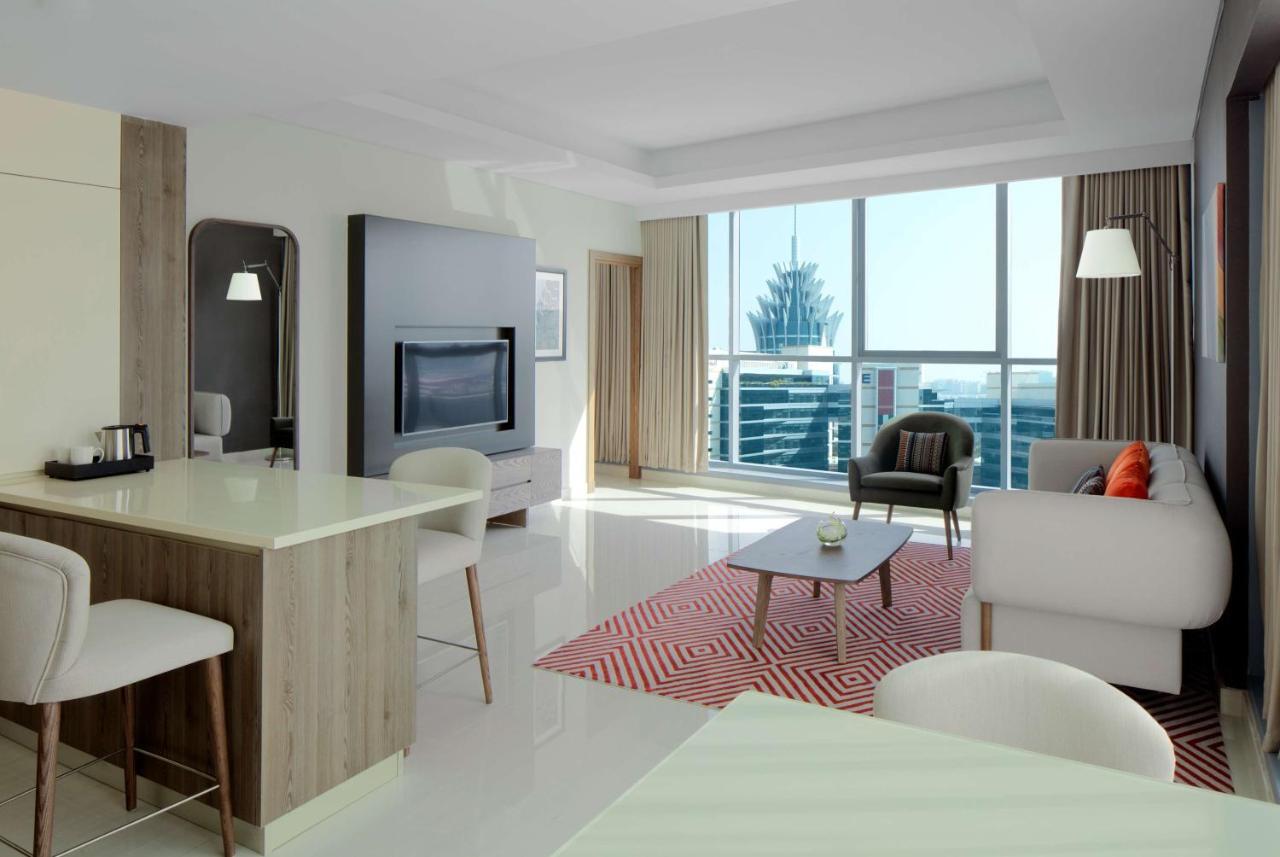 Radisson Blu Hotel Apartment Dubai Silicon Oasis ภายนอก รูปภาพ